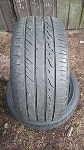 SUVEREHVID 235 40 R18 (2 foto / 2)