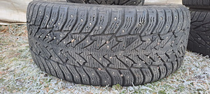 ЗИМНИЕ ШИНЫ / ШИПОВАННЫЕ ШИНЫ / BRIDGESTONE / 245 45 R18 (2 фото из 2)