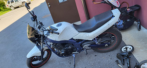 Suzuki GS 500E (4 фото из 6)