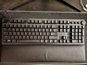 Razer Huntsman V2 (3 фото из 3)