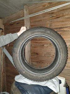 215/55 r17 Talverehvid KUMHO (3 foto / 3)