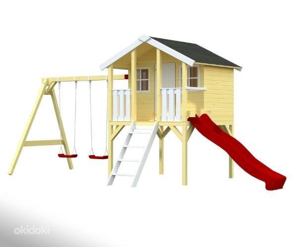 Детский игровой домик со стойками и качелями (фото #2)