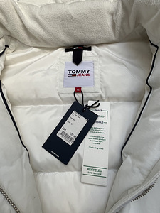 Tommy Jeans sulejope UUS (7 foto / 7)