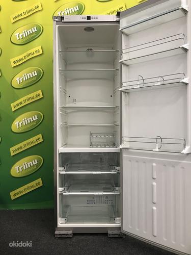 Холодильник Liebherr SKBes4200 (фото #2)
