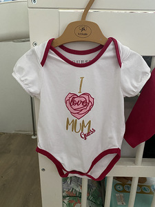 Beebi body GUESS 2tk 58-64cm (2 foto / 3)