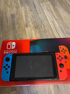 Nintendo Switch V2 +5 mängud +travel case (2 foto / 2)