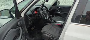 Opel Zafira Tourer 2.0d (6 foto / 8)