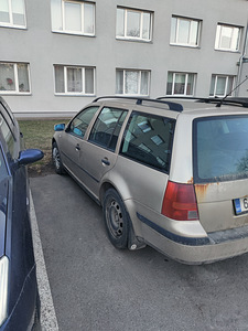 Golf 4 LPG 1.6 74kw (2 foto / 4)