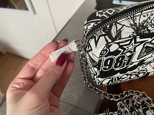 GUESS kott (4 foto / 4)