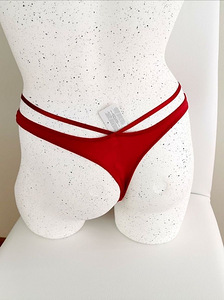 Красные стринги XS-S (4 фото из 4)