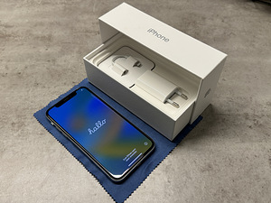 iPhone X 64gb (1 фото из 2)