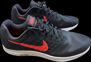 Nike Downshifter meeste jooksujalatsid (1 foto / 5)