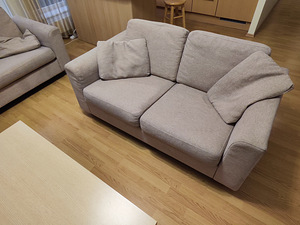 Продам 2 дивана (20 евро + 30 евро) (3 фото из 3)