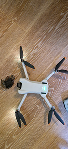DJI Mini 3 (RC) + fly more combo (3 foto / 3)