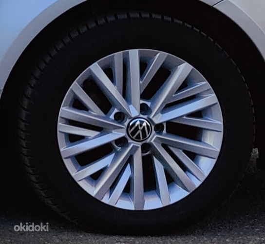 Volkswagen оригинальные диски R16 и новые летние шины (фото #1)