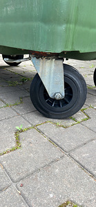 Prügikonteiner 660l (1 foto / 5)