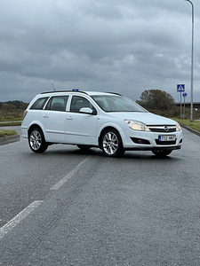 Opel astra 2008 (2 фото из 8)