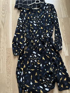 Kleit/ платье (2 фото из 2)