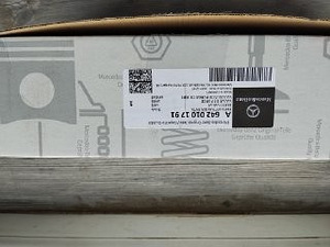 Mercedes Benz Ventilation Valve A 6420101791 (1 foto / 3)