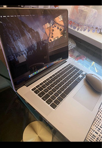 MacBook pro 15 i7 16gb (4 foto / 4)