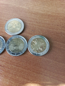 Монеты (2 фото из 4)