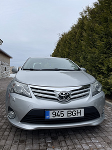 Toyota Avensis 1.8 2012 (1 foto / 9)