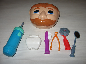 "Mr. Critter", autor Play-Doh (1 foto / 2)