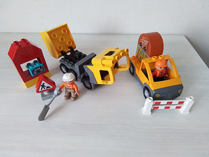 Lego duplo 2. цена за все 10 евро (2 фото из 3)