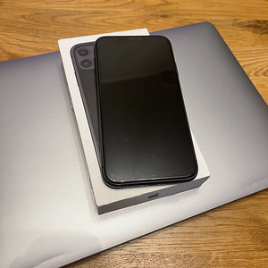 iPhone 11, 128 ГБ, черный (1 фото из 3)