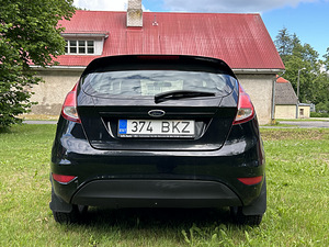 Ford Fiesta 1.2 (3 foto / 11)