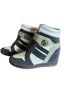 Armani Jeans, 36 (1 foto / 3)