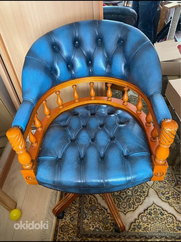Pöörlev Chesterfield tugitool, nahk
