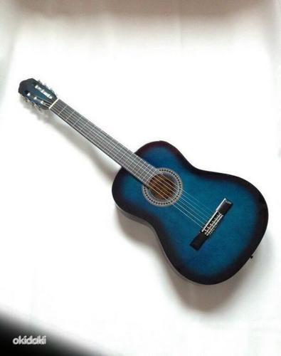 Акустическая гитара , сумка и ремень, разные цвета (фото #2)