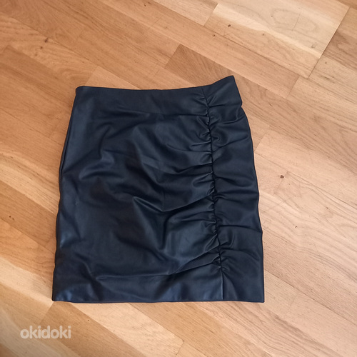 Müüa uus kunstnahast seelik Guess S suurus