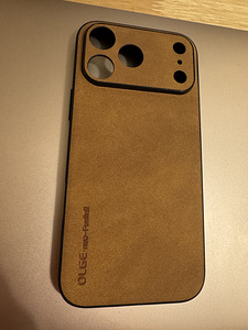 Чехлы для iPhone 17 Pro Max (1 фото из 3)