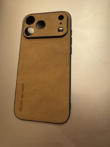 Чехлы для iPhone 17 Pro Max (2 фото из 3)