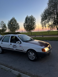 M: 1989 Ford Sierra 2.0i ohc 74kw (2 foto / 3)