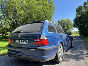 Продается BMW 330i (3 фото из 11)