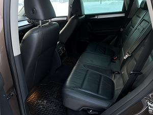 Volkswagen Touareg (10 foto / 14)