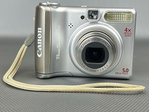 Canon PowerShot A530 + Case (Canon DCC-80) (1 foto / 2)