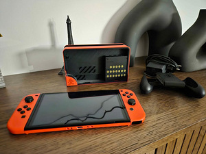 Nintendo Switch OLED Mario limited edition (2 foto / 4)