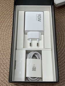 Xiaomi 14 Ultra Black 16GB+512GB (2 foto / 9)