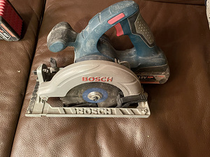 Bosch GSZ 160 elektr. noznici po metallu (2 foto / 4)