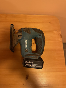 Makita DJV-180, aku osa (1 foto / 2)