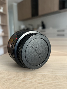 Canon EF 50mm f/1.8 (2 foto / 3)