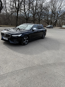 Volvo S90 B&W R-Design XENIUM INTELLSAFE (8 фото из 8)
