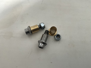 Uksehingede remondikomplekt VOLVO 31457368 (1 foto / 1)