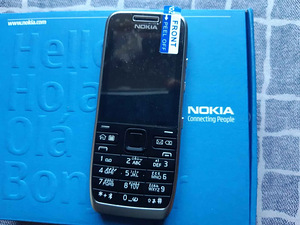 Мобильный телефон Nokia E 52 (1 фото из 3)