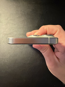 iPhone 15 Pro 256GB Natural Titanium (2 foto / 9)
