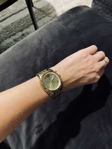 Michael Kors часы (3 фото из 5)